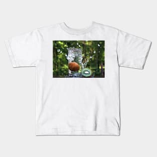 Splash of fresh Kiwi. Kids T-Shirt